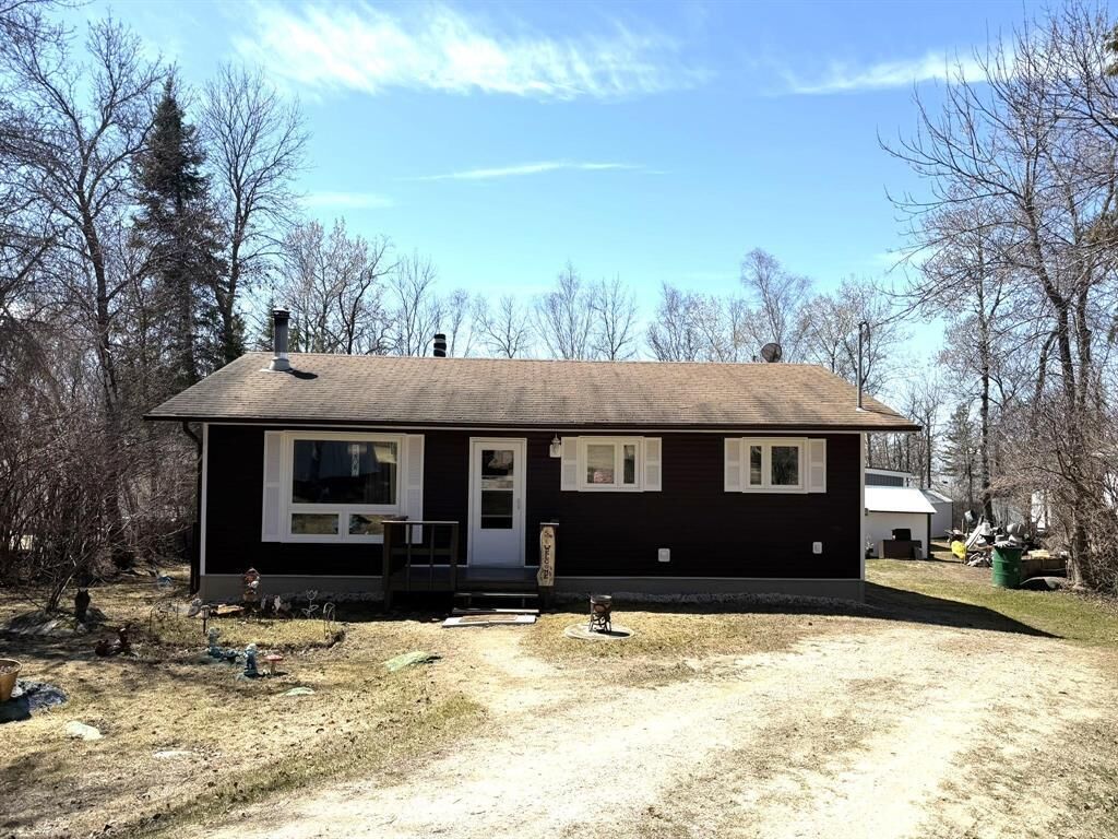 Property Photo:  37 Lakeview Bay  MB R0E 0B0 