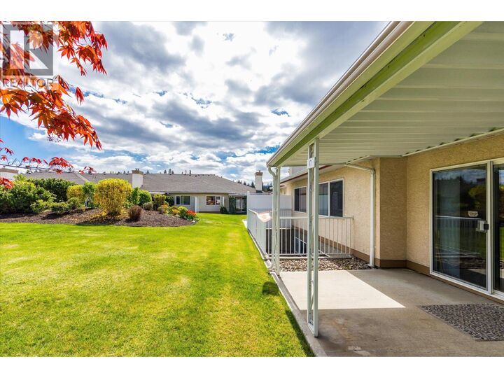 Property Photo:  1874 Parkview Crescent 17  BC V1X 7G6 