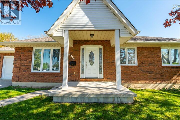 Property Photo:  4076 Maple Street  ON N0N 1R0 
