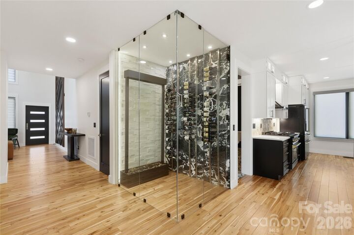 Property Photo:  1109 Leigh Avenue  NC 28205 