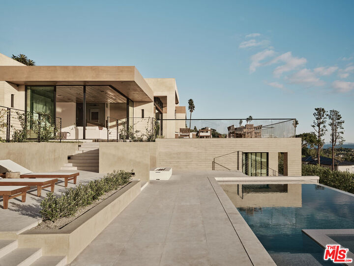Property Photo: 30010 Andromeda Ln CA 90265