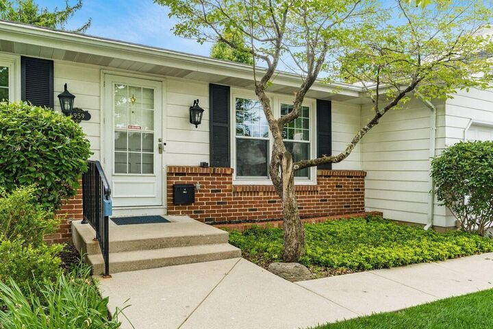 Property Photo:  6959 Ardelle Drive  OH 43068 
