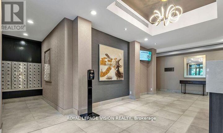 Property Photo:  1720 Eglinton Avenue East 113  ON M4A 2X8 
