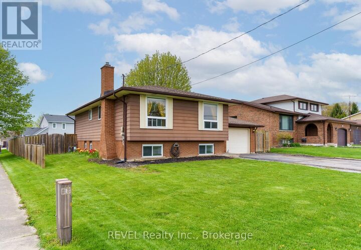 Property Photo:  733 Clare Avenue  ON L3C 3B9 