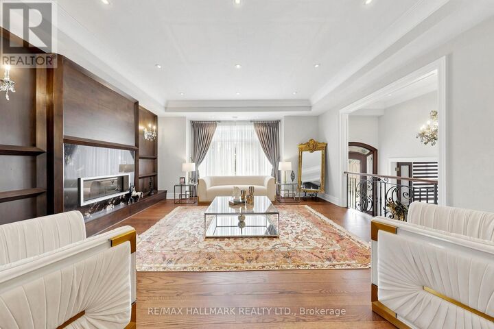 Property Photo:  50 Lloydminster Crescent  ON M2M 2S1 