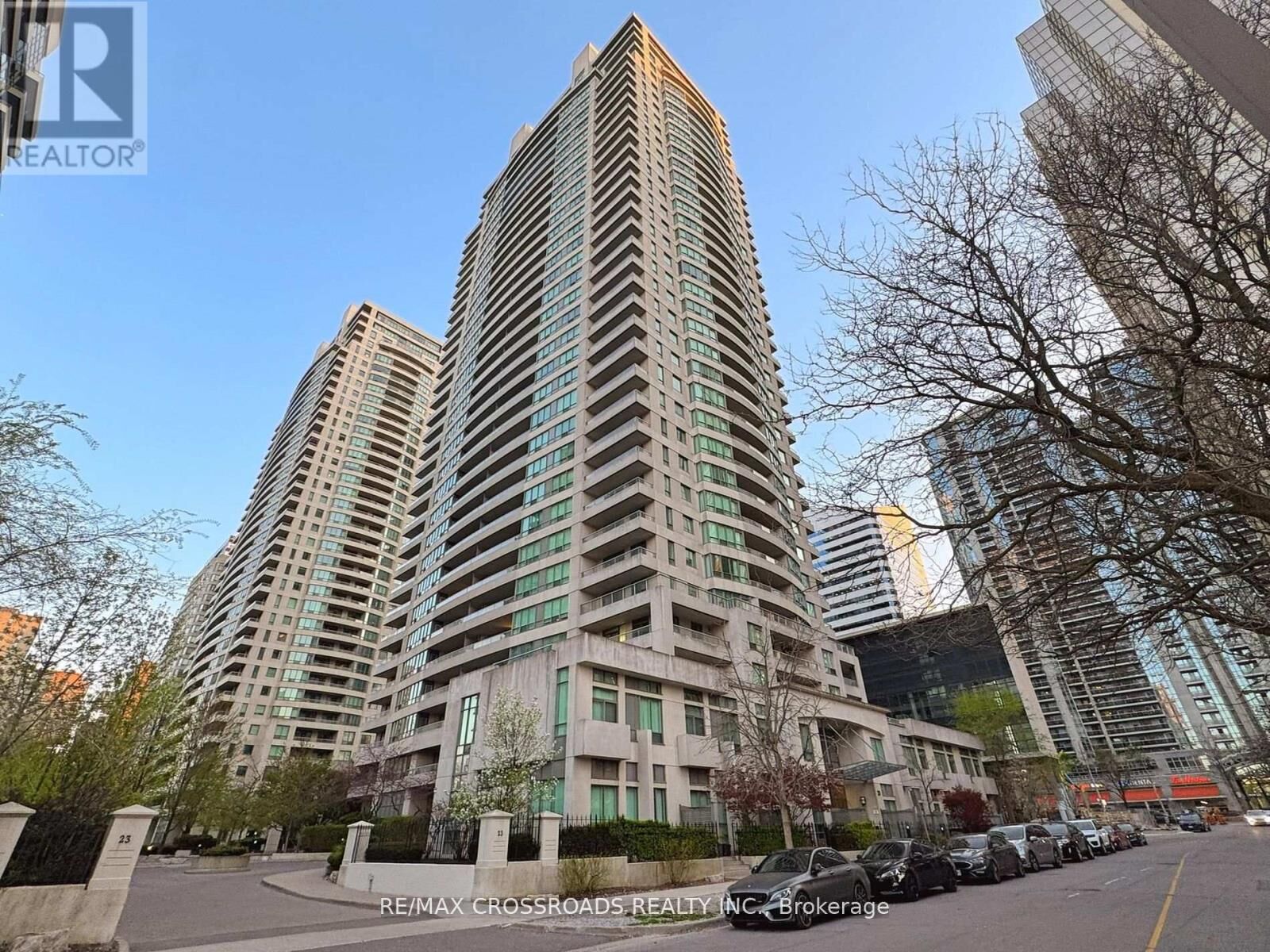 Property Photo:  23 Hollywood Avenue 2803  ON M2N 7L8 
