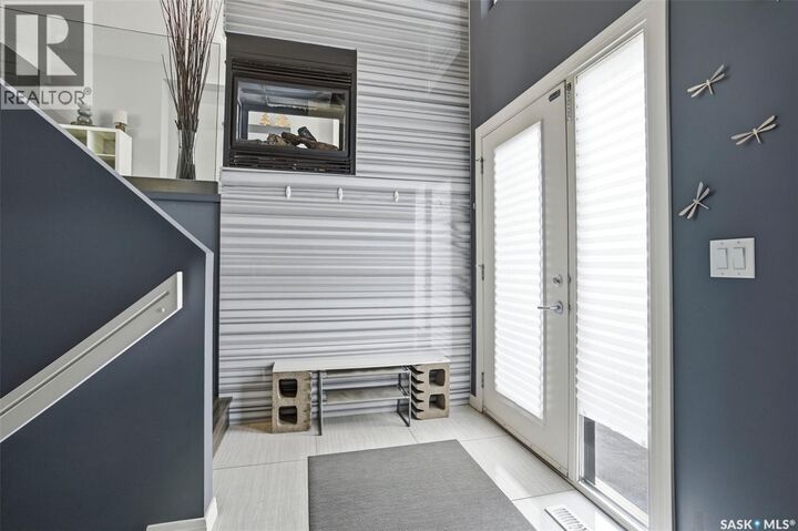 Property Photo:  710 Sauer Crescent  SK S7W 0J8 