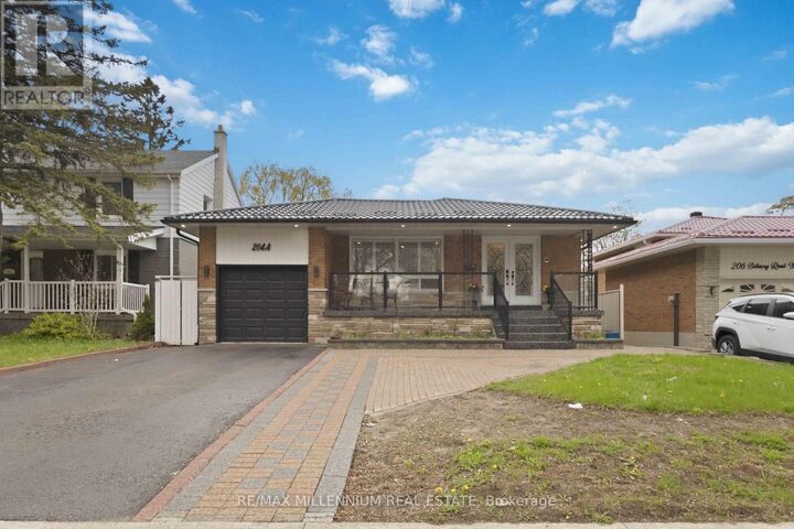 Property Photo:  204A Bellamy Road North  ON M1J 2L6 