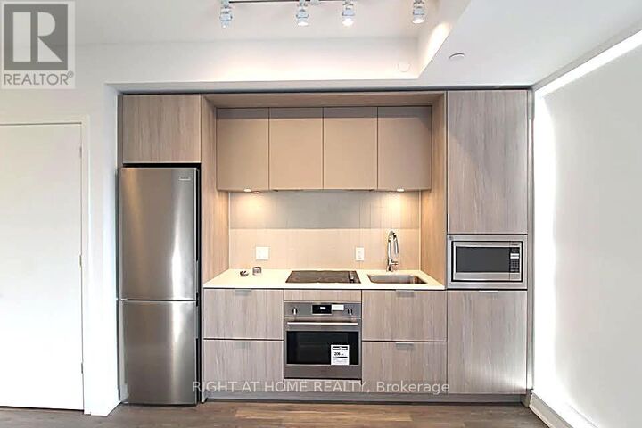 Property Photo:  130 River Street 1606  ON M5A 0R8 