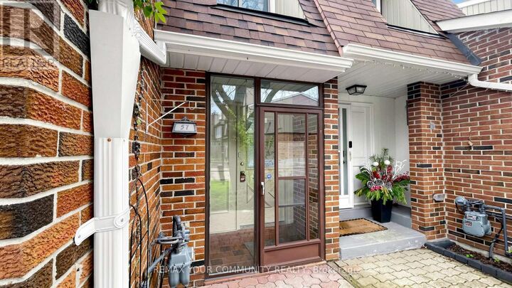 Property Photo:  57 Kindale Way 32  ON L3T 4Z2 