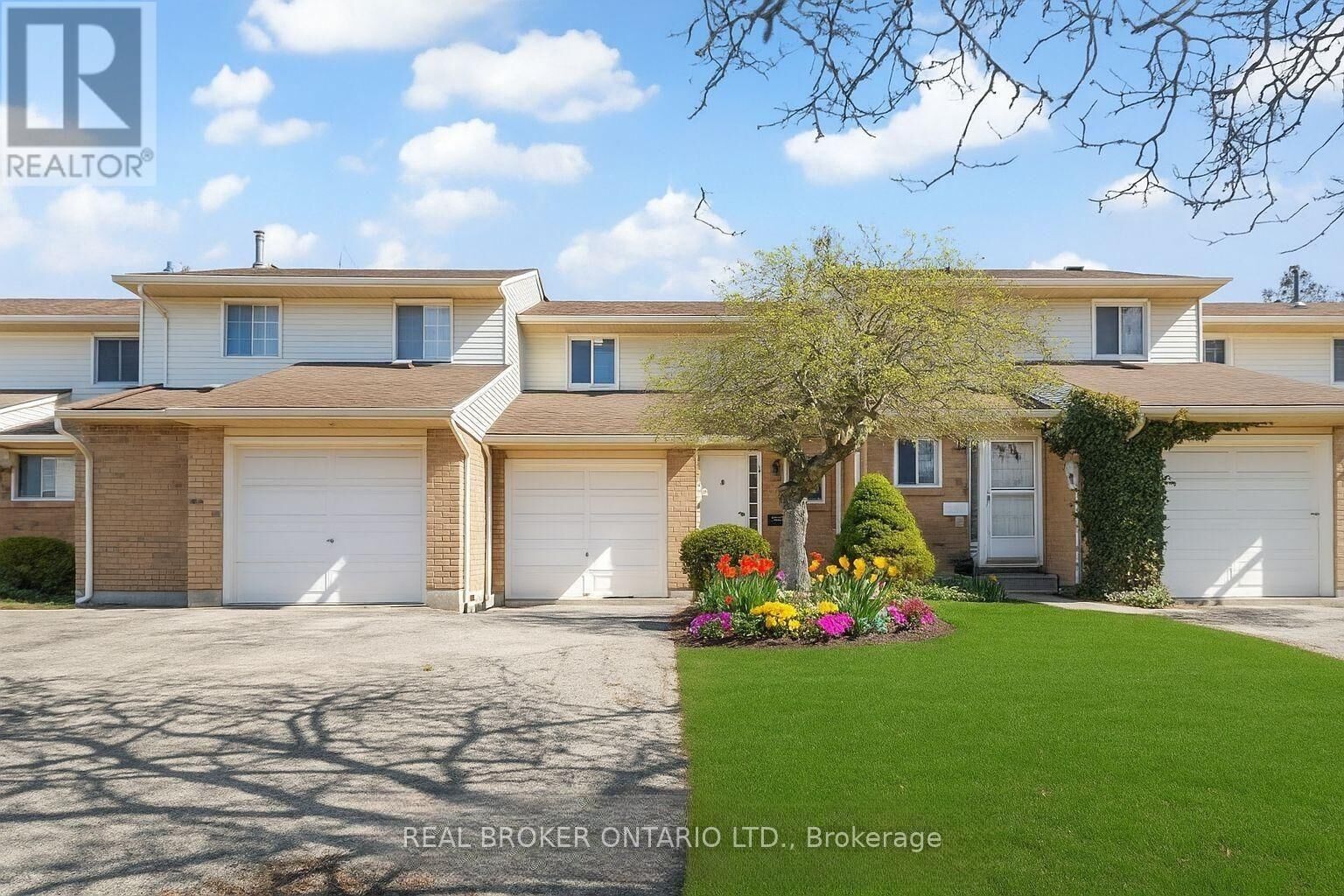 Property Photo:  18 Julie Drive  ON L2V 4L5 