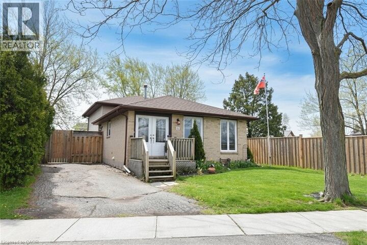 Property Photo:  15 Woodfield Avenue  ON N0A 1S0 