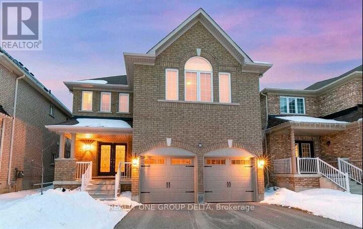 Property Photo:  8 Charlemagne Avenue  ON L4M 0A9 