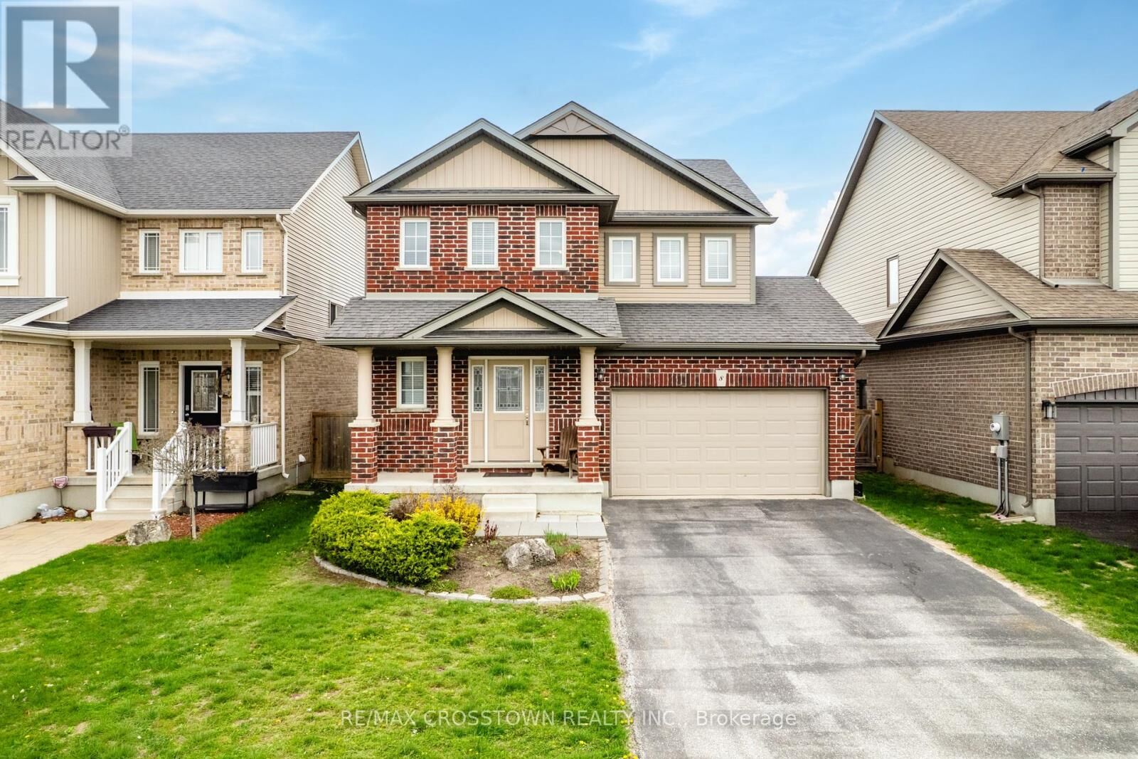 Property Photo:  8 Brownley Lane  ON L0M 1B0 