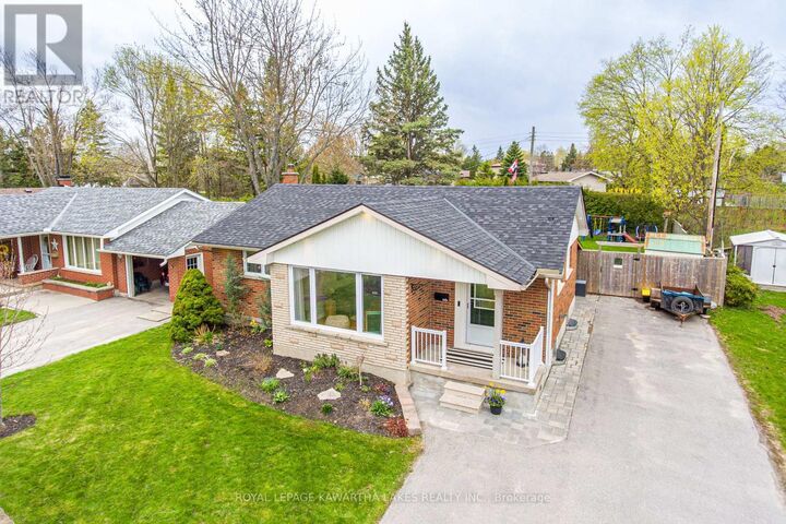 Property Photo:  116 Sanderling Crescent  ON K9V 4N6 