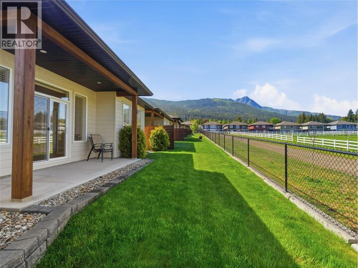 Property Photo:  1611 10 Street Southwest 9  BC V1E 0C8 