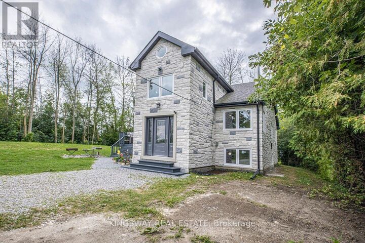 Property Photo:  850 Isobel Avenue  ON L4P 3E9 