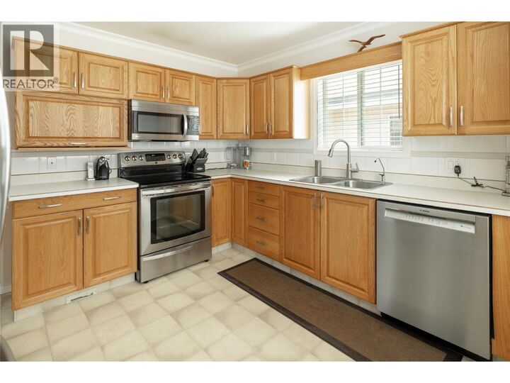 Property Photo:  527 Yates Road 13  BC V1V 1Z5 