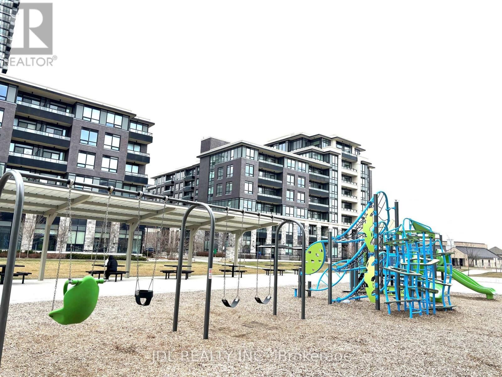 Property Photo:  25 Water Walk Drive 721  ON L6G 0G3 