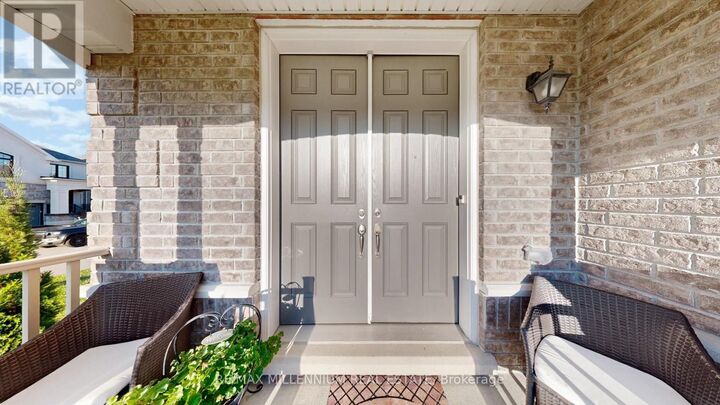 Property Photo:  845 Langford Boulevard  ON L3Z 4J2 