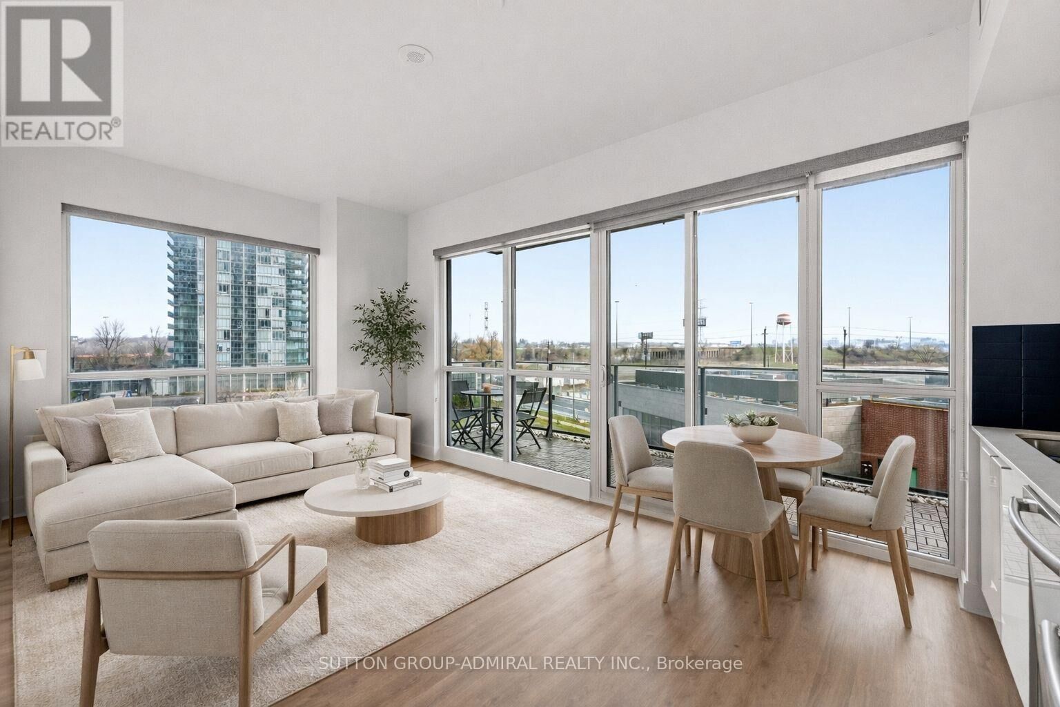 Property Photo:  10 Park Lawn Road 625  ON M8V 0H9 