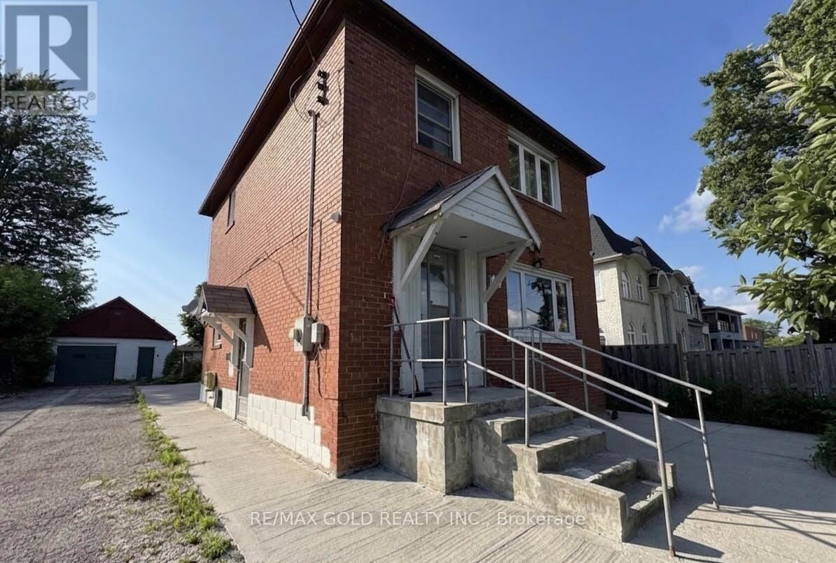 Property Photo:  15 Scarboro Street  ON L4T 1E3 