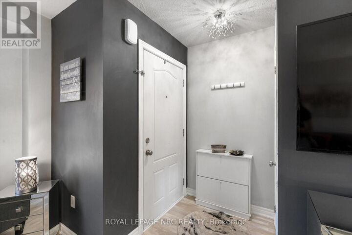 Property Photo:  7768 Ascot Circle 20  ON L2H 3P9 