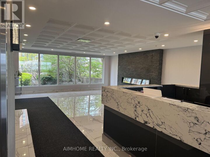 Property Photo:  115 Hillcrest Avenue 1504  ON L5B 3Y9 