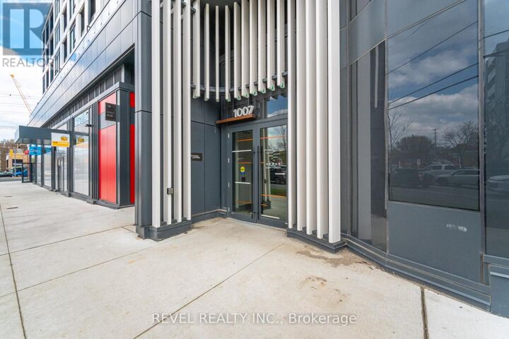 Property Photo:  1007 The Queensway Street 921  ON M8Z 0H4 