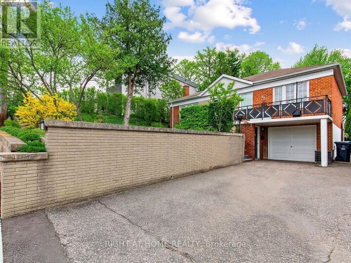 Property Photo:  85 Flamborough Drive  ON M6M 2R8 
