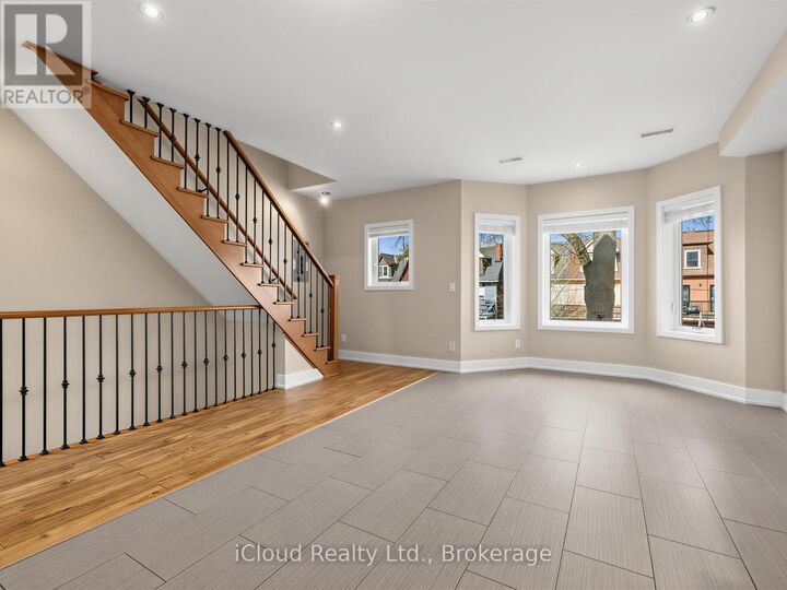 Property Photo:  1226 Lansdowne Avenue 2  ON M6H 3Z8 