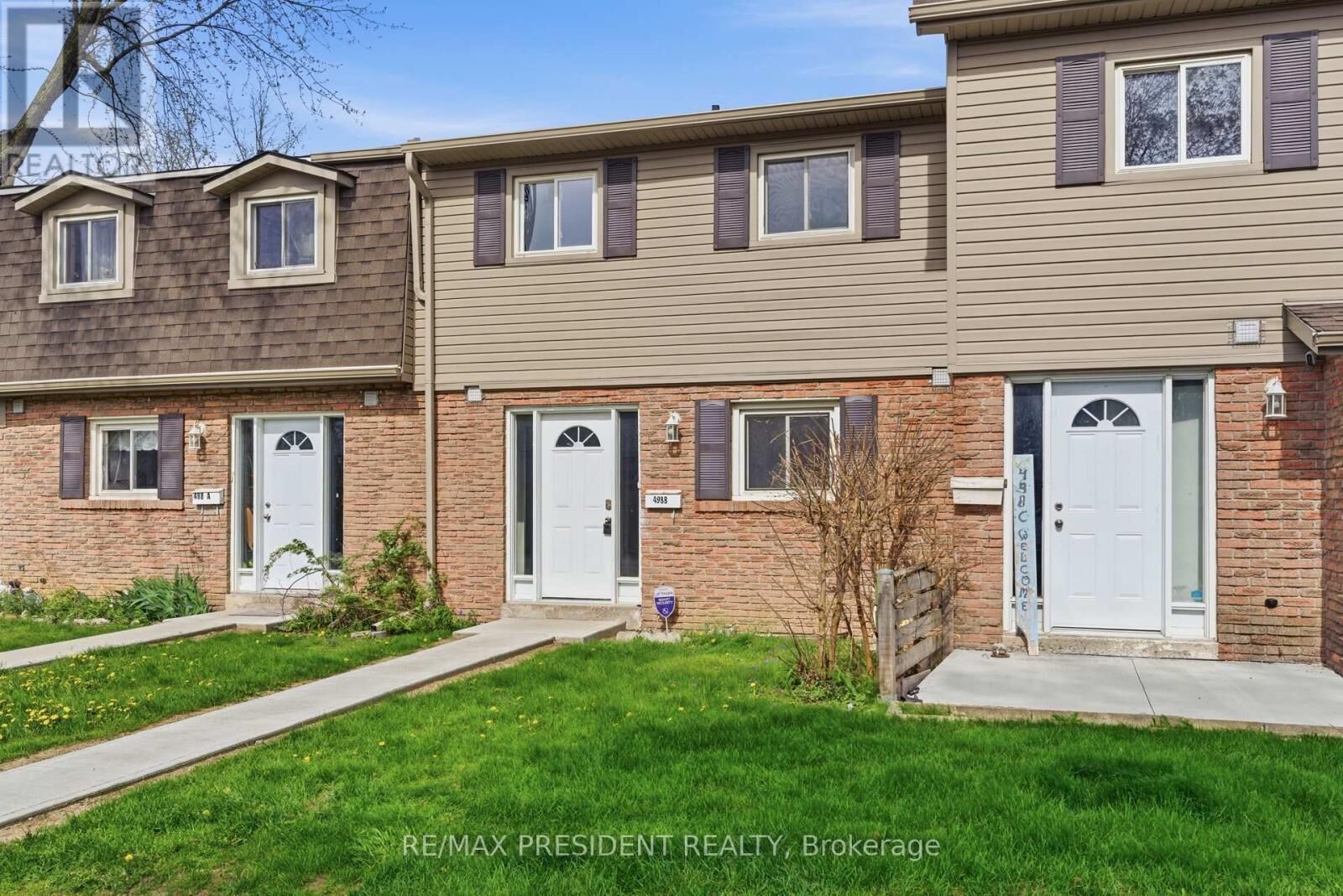 Property Photo:  498 B Grey Street  ON N3S 7L4 