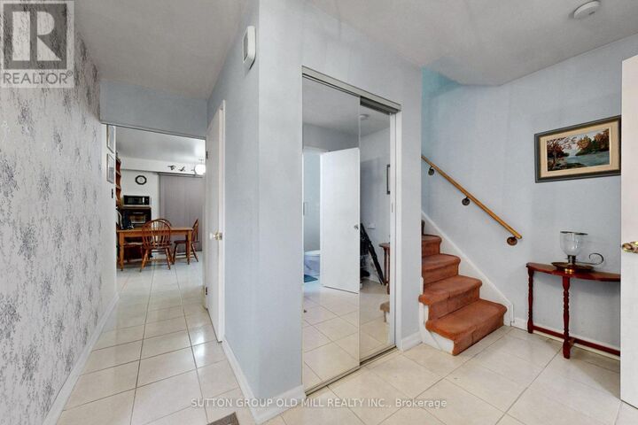 Property Photo:  659 Balmoral Drive  ON L6T 1W8 