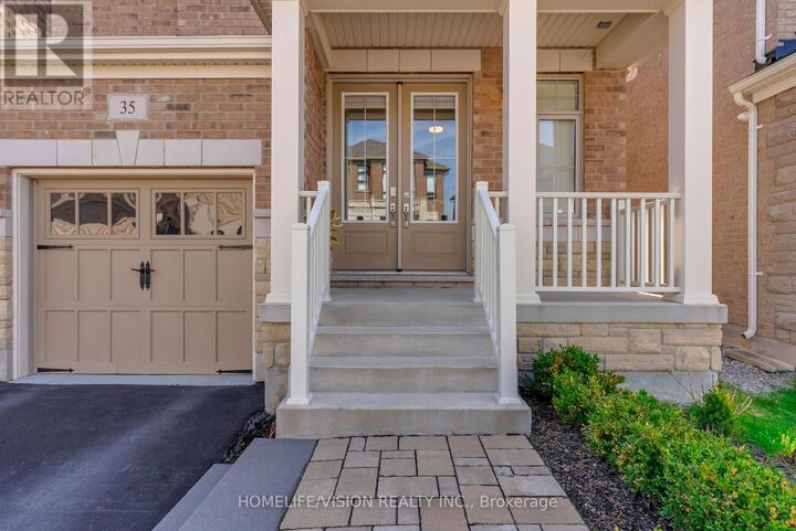 Property Photo:  35 Pine Hill Crescent  ON L4G 3Y2 