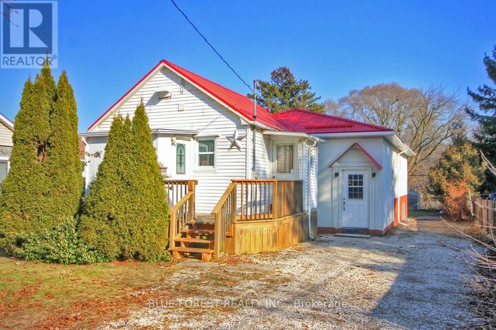 Property Photo:  146 Emerson Avenue  ON N5Z 3L6 