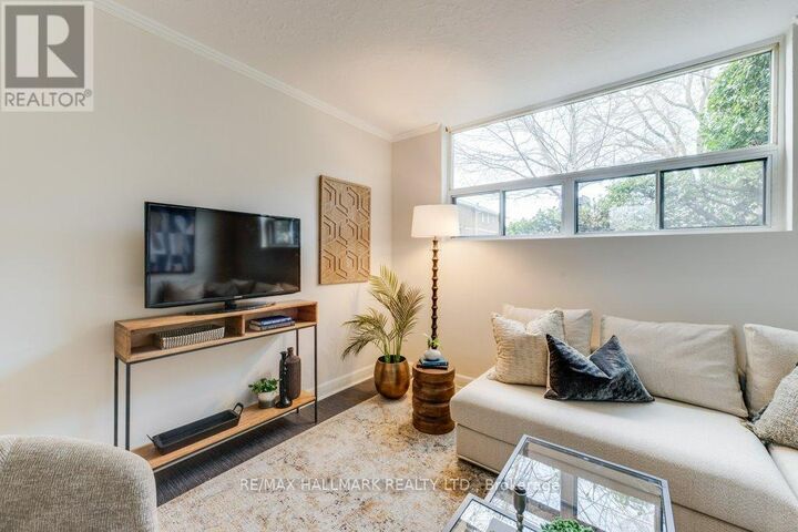 Property Photo:  225 Woodville Avenue Lower  ON M4J 2R4 