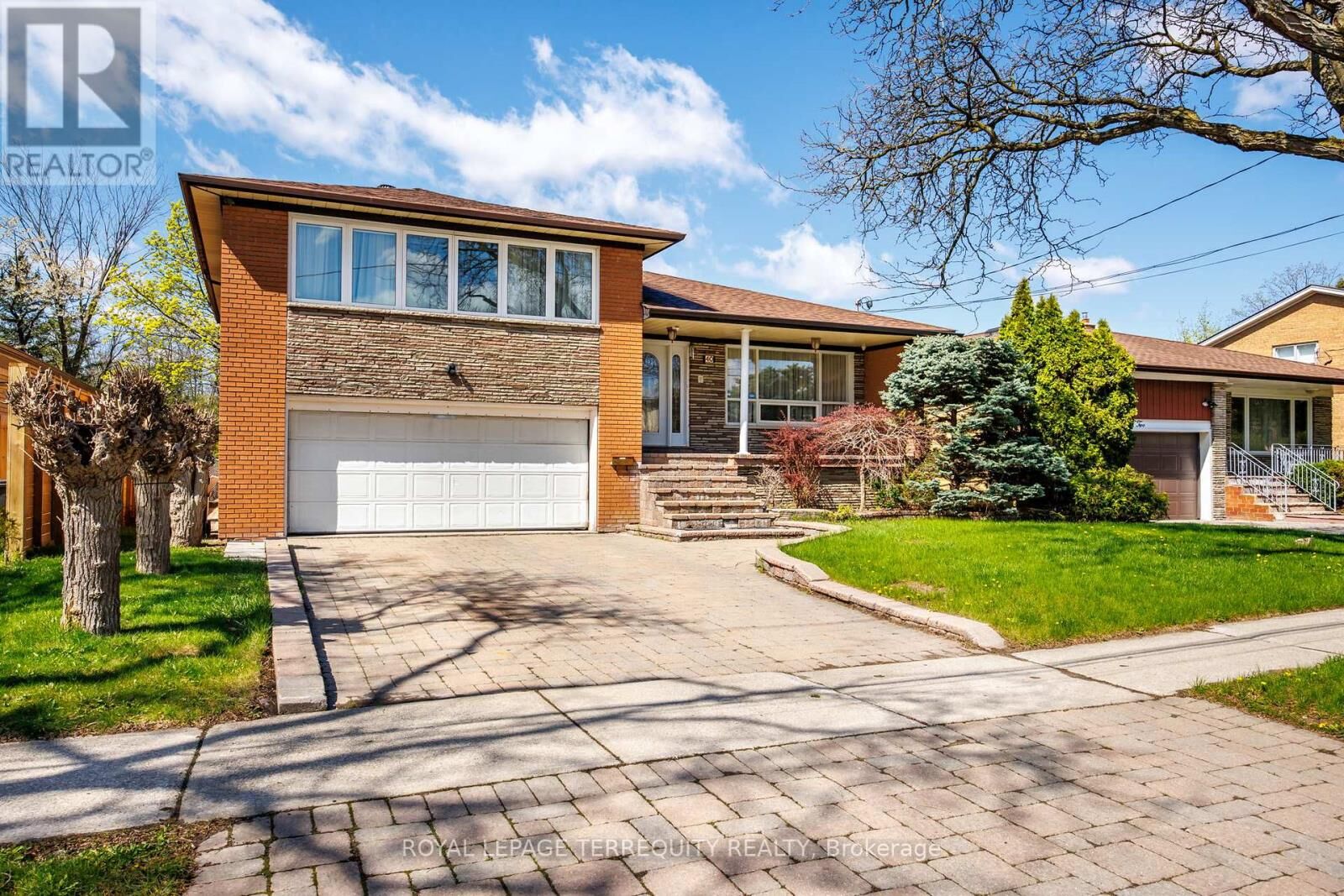 Property Photo:  40 Sunnycrest Road  ON M2R 2T4 