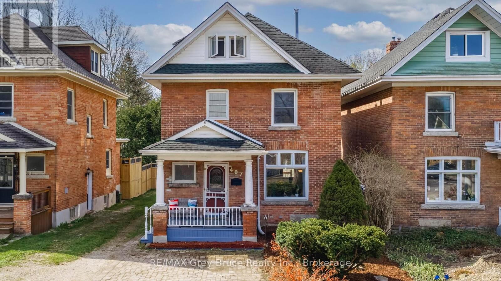 Property Photo:  407 5th Street East  ON N4K 1C9 