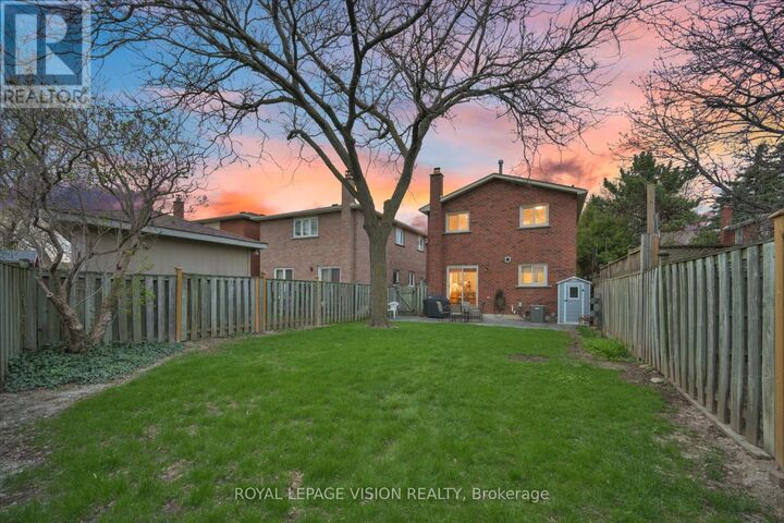 Property Photo:  126 Richbell Street  ON L4J 5X2 