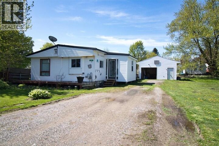 Property Photo:  252 Queen Street  ON N0P 1T0 