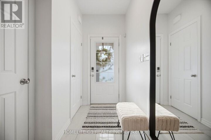 Property Photo:  21 Madonna Drive 26  ON L9B 0H1 