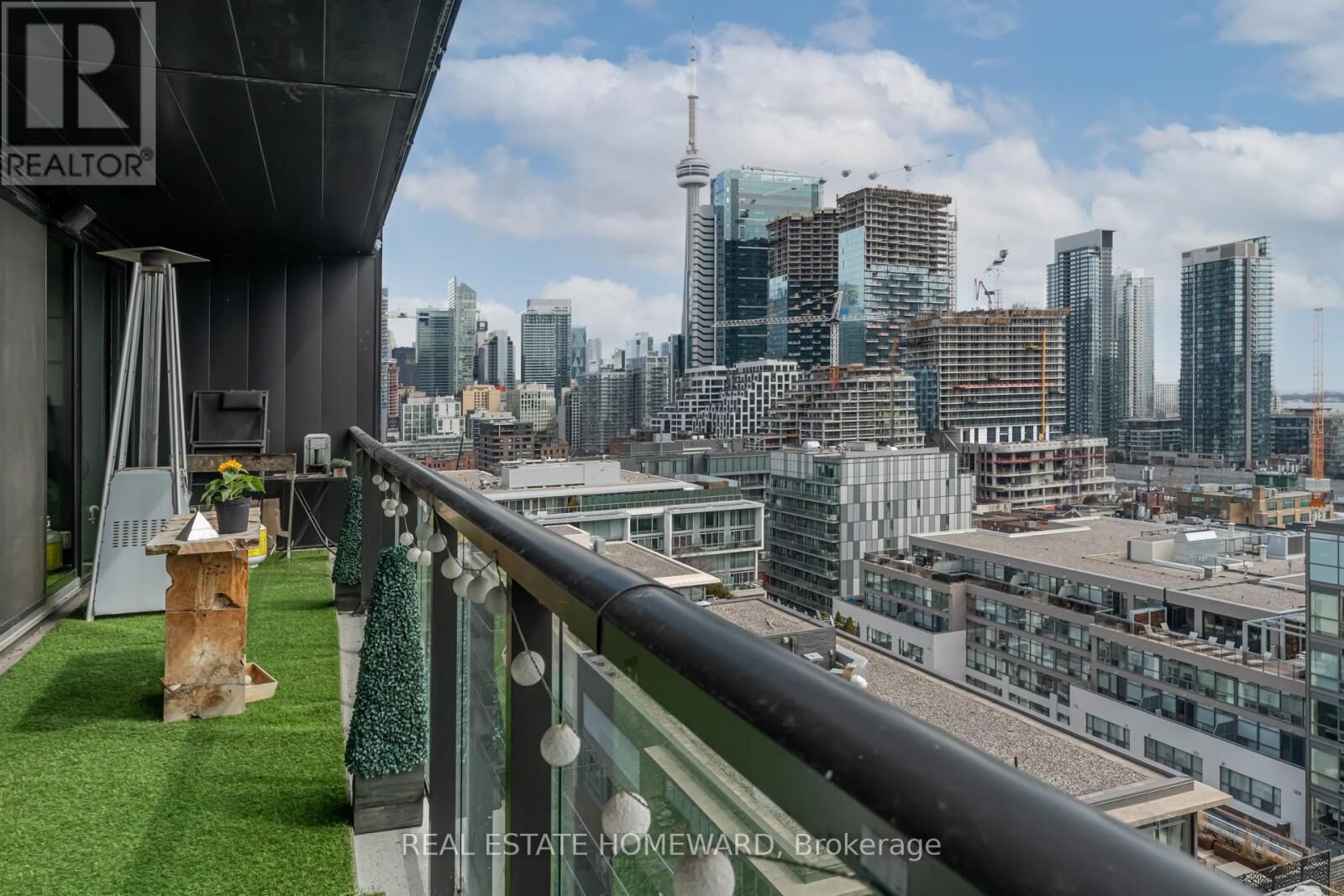 Property Photo:  629 King Street West Ph1421  ON M5V 0G9 