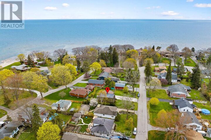Property Photo:  17 Walnut Street  ON L3K 2T7 