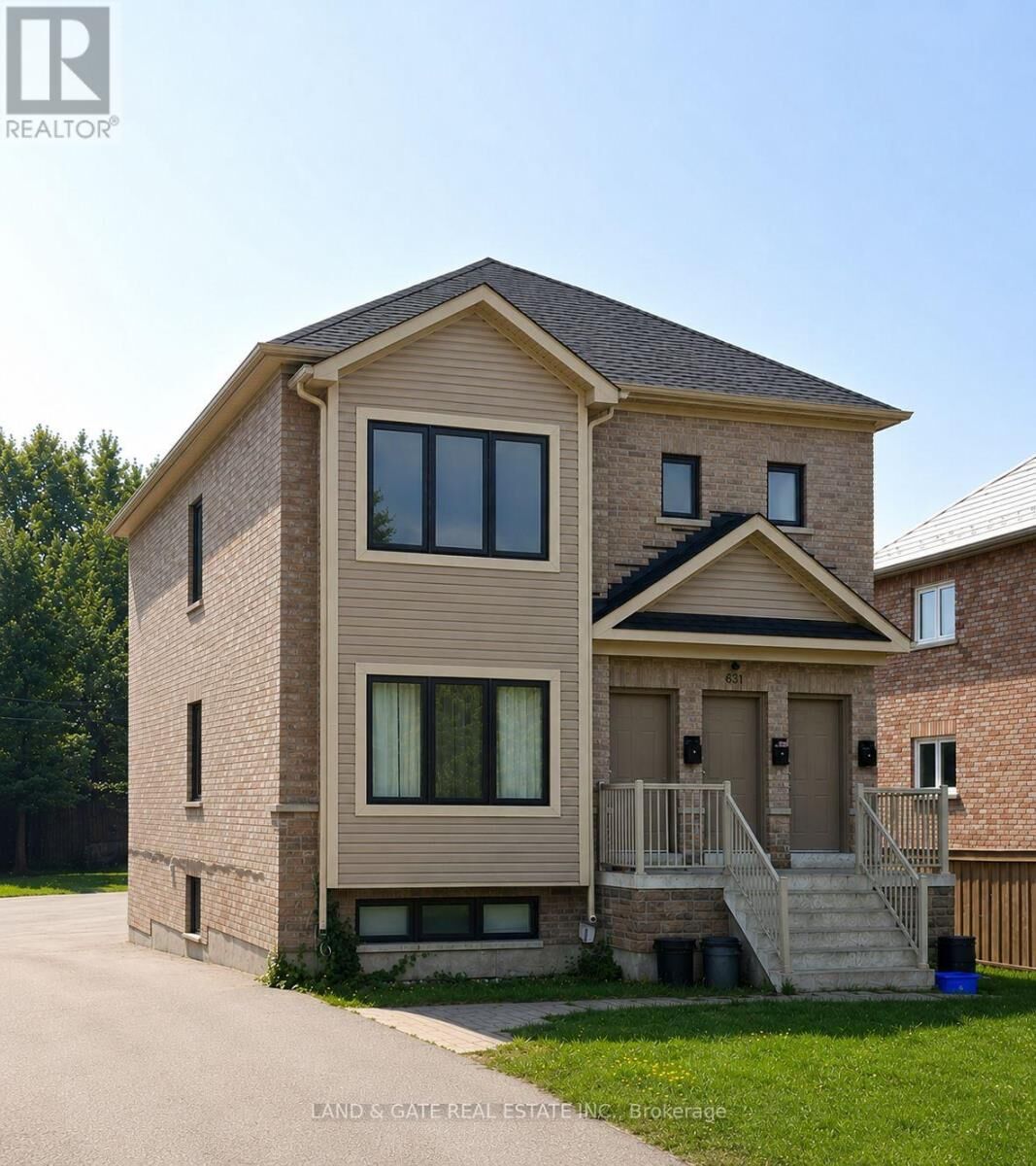 Property Photo:  631 Bloor Street 2  ON L1H 3N4 