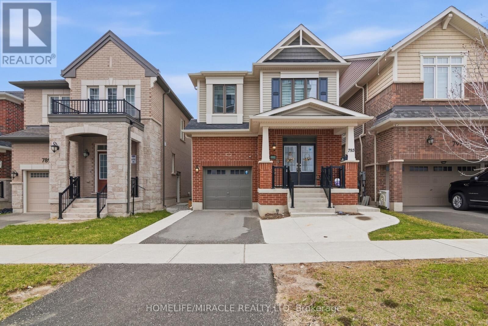 Property Photo:  793 Whitlock Avenue  ON L9E 1S5 