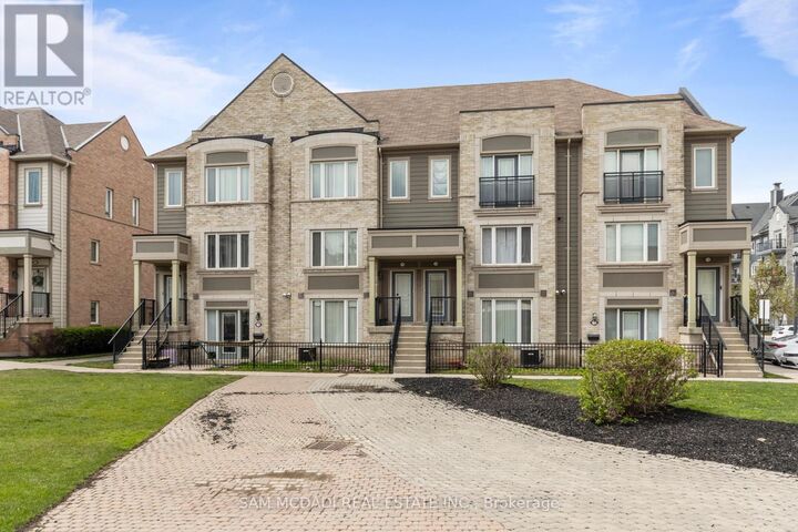 Property Photo:  3050 Erin Centre Boulevard 112  ON L5M 0P5 