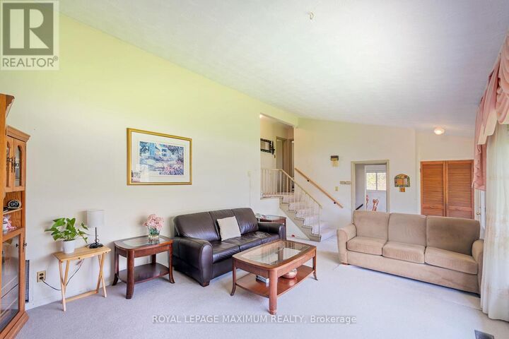 Property Photo:  565 Pinegrove Road  ON L6K 2C5 