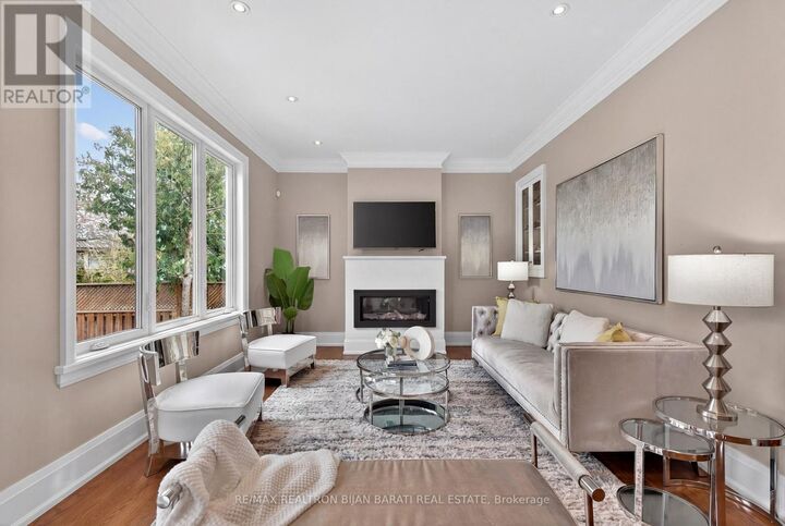 Property Photo:  20 Windham Drive  ON M2K 1X8 