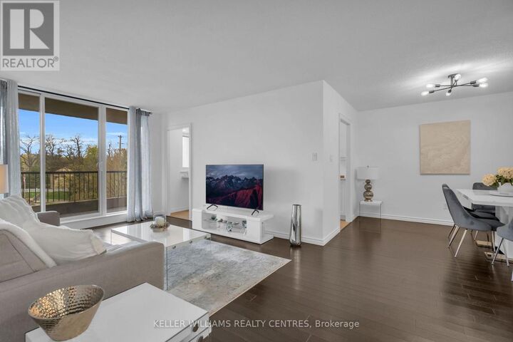Property Photo:  7811 Yonge Street 407  ON L3T 4S3 