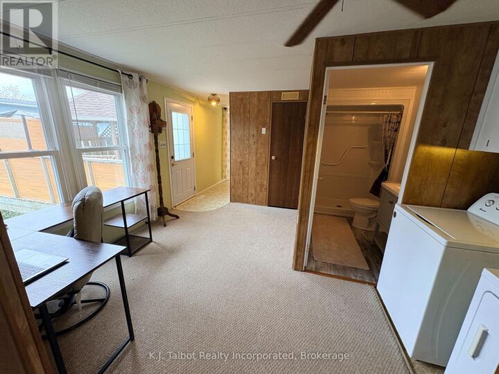 Property Photo:  4 Poplar Lane  ON N7A 3Y3 